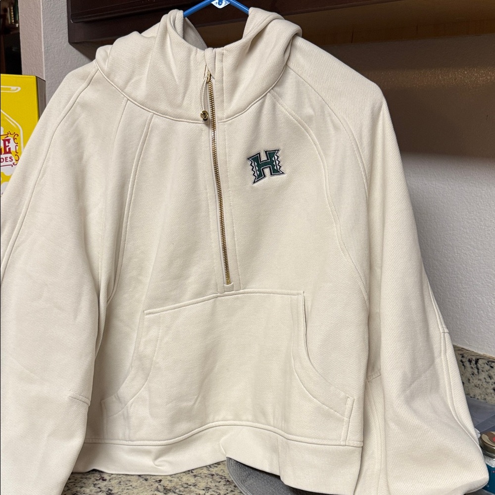 Lululemon Scuba Hoodie x University of Hawaii
